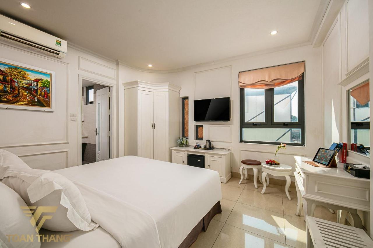 Toan Thang - 423 Ngo Gia Tu, Long Bien - By Bay Luxury Apartment *